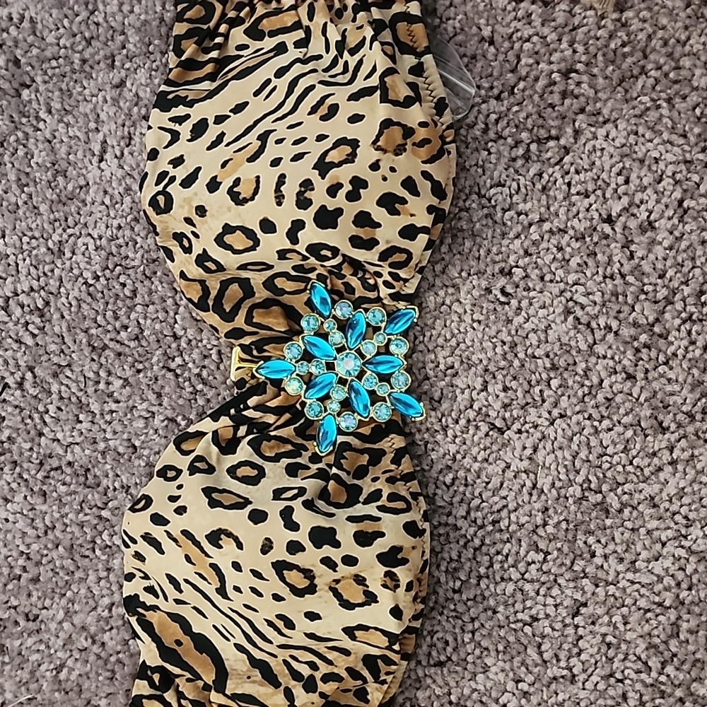 Brand new Victoria's Secret leopard bikini top